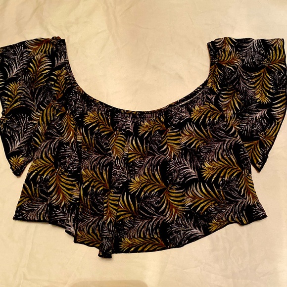 Crop Top by Forever 21. | Size L - Picture 2 of 5